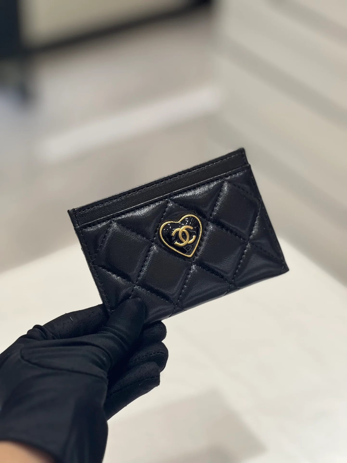 Chanel-23s 爱心珐琅卡包