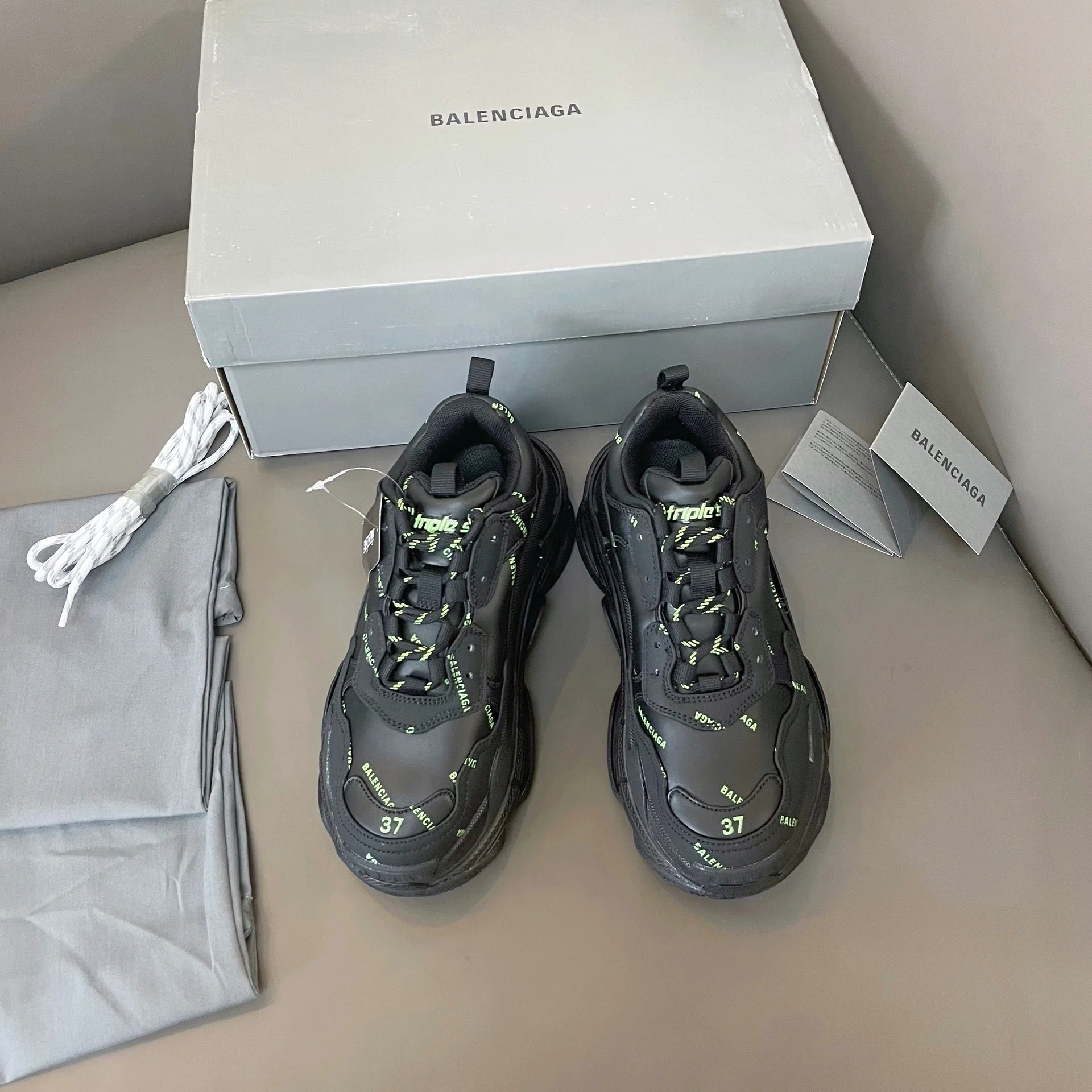 Кроссовки Balenciaga Triples Sporty Chunky, чёрно-зелёные