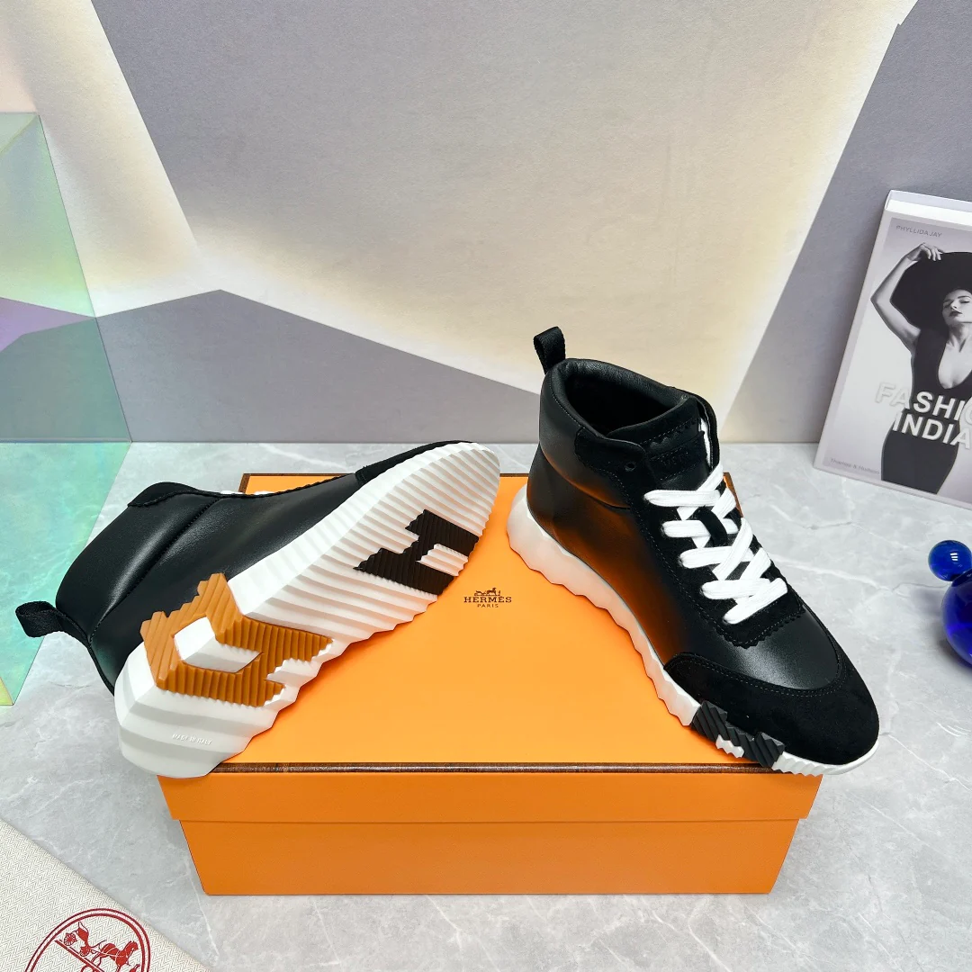 Новинка сезона весна/лето 2023 от Hermes - Кожаные высокие повседневные туфли - Черные