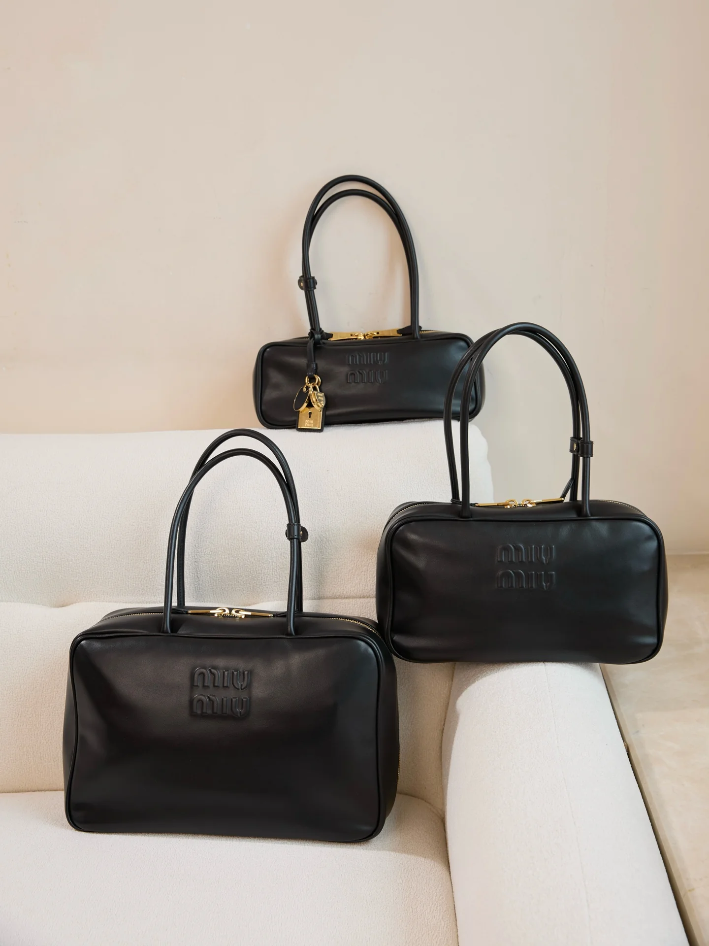 Miu Miu - 5bb173m1050 - Сумочка - Маленькая - Лакированная кожа, черная