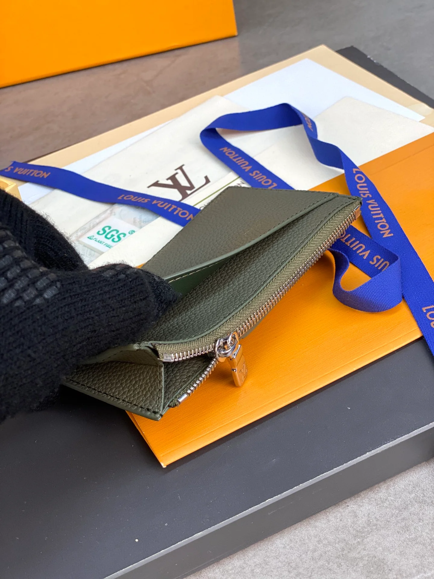 LV-m82068-держатель для монет и карт-зеленый