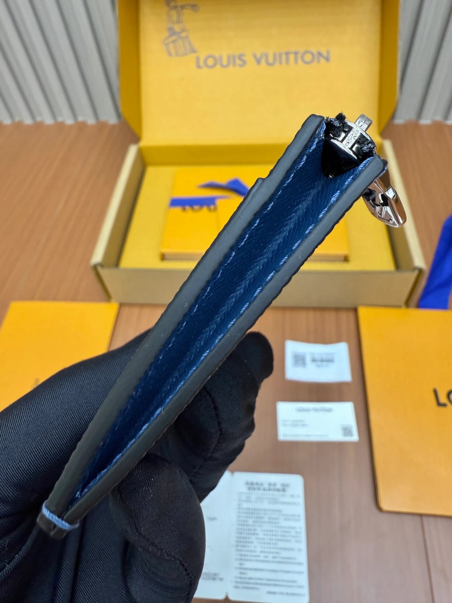 LV-m30270 — Цельностальной визитный кошелек — Темно-синяя монограмма