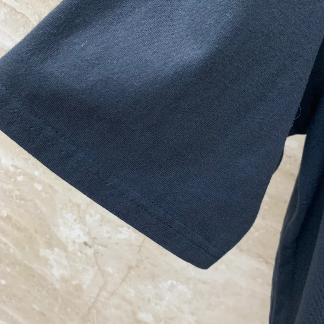 Футболка Balenciaga 2403 Melting Coke Print свободного кроя с коротким рукавом - унисекс - черная