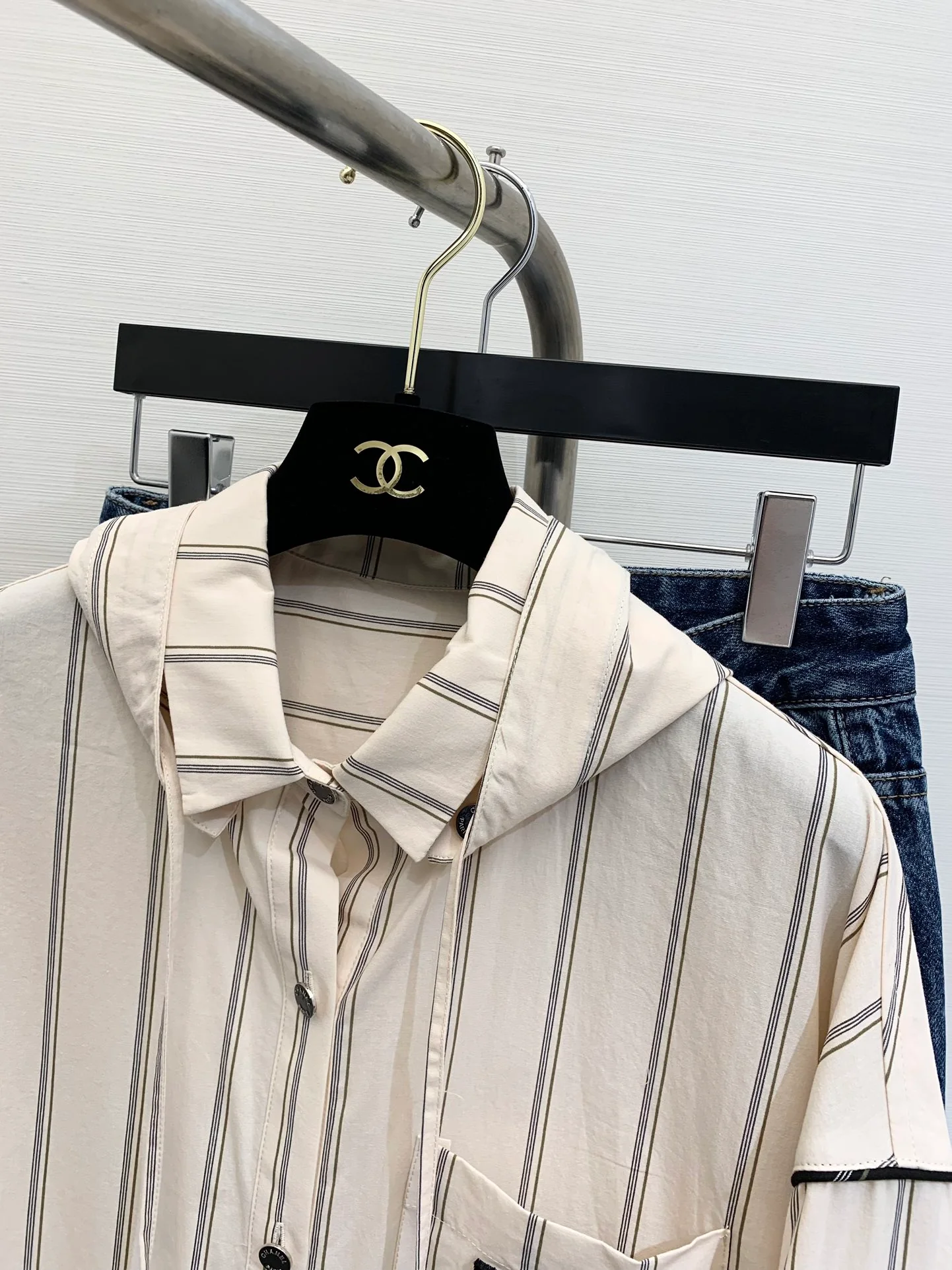 Новая полосатая толстовка с капюшоном Chanel 2403 Весна/Лето - белая