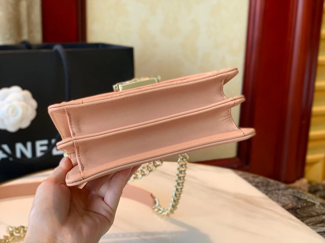 Chanel-boy-19-5-16-6cm