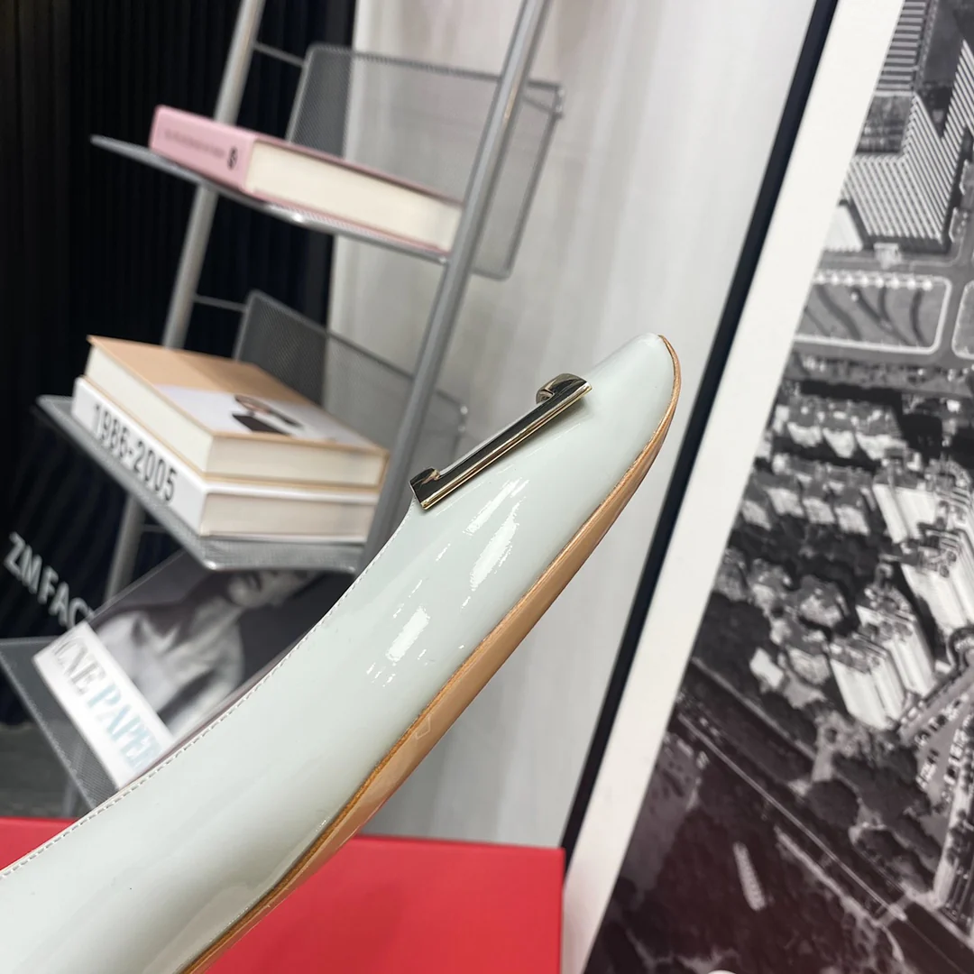 Ботинки RV с плоской подошвой и квадратным носком - светло-голубые