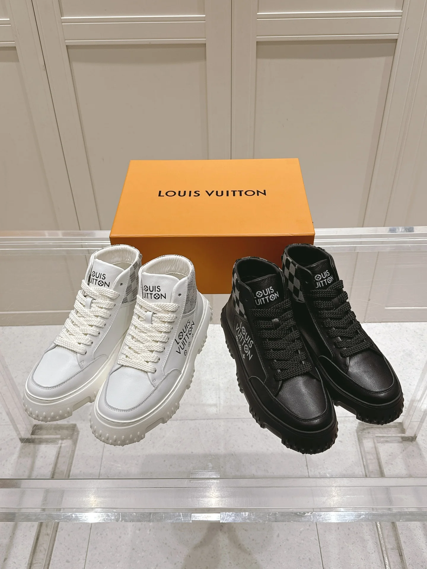 Кроссовки LV-2024 High-Top - изображение из коллекции