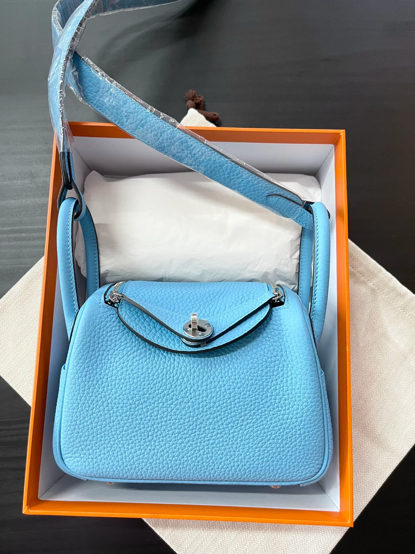 Hermes Lindy Mini TC P3 Northern Blue с серебряной пряжкой