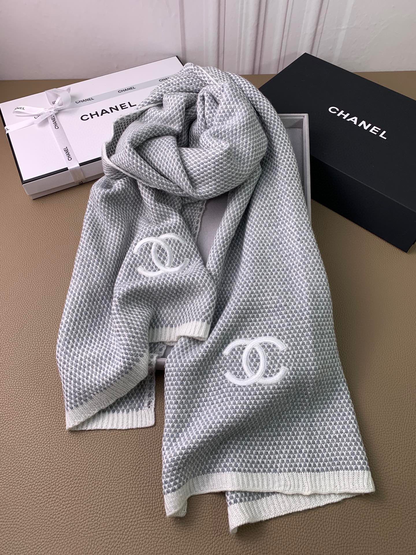 Кашемировый шарф Chanel 2024 - 70-180-серый