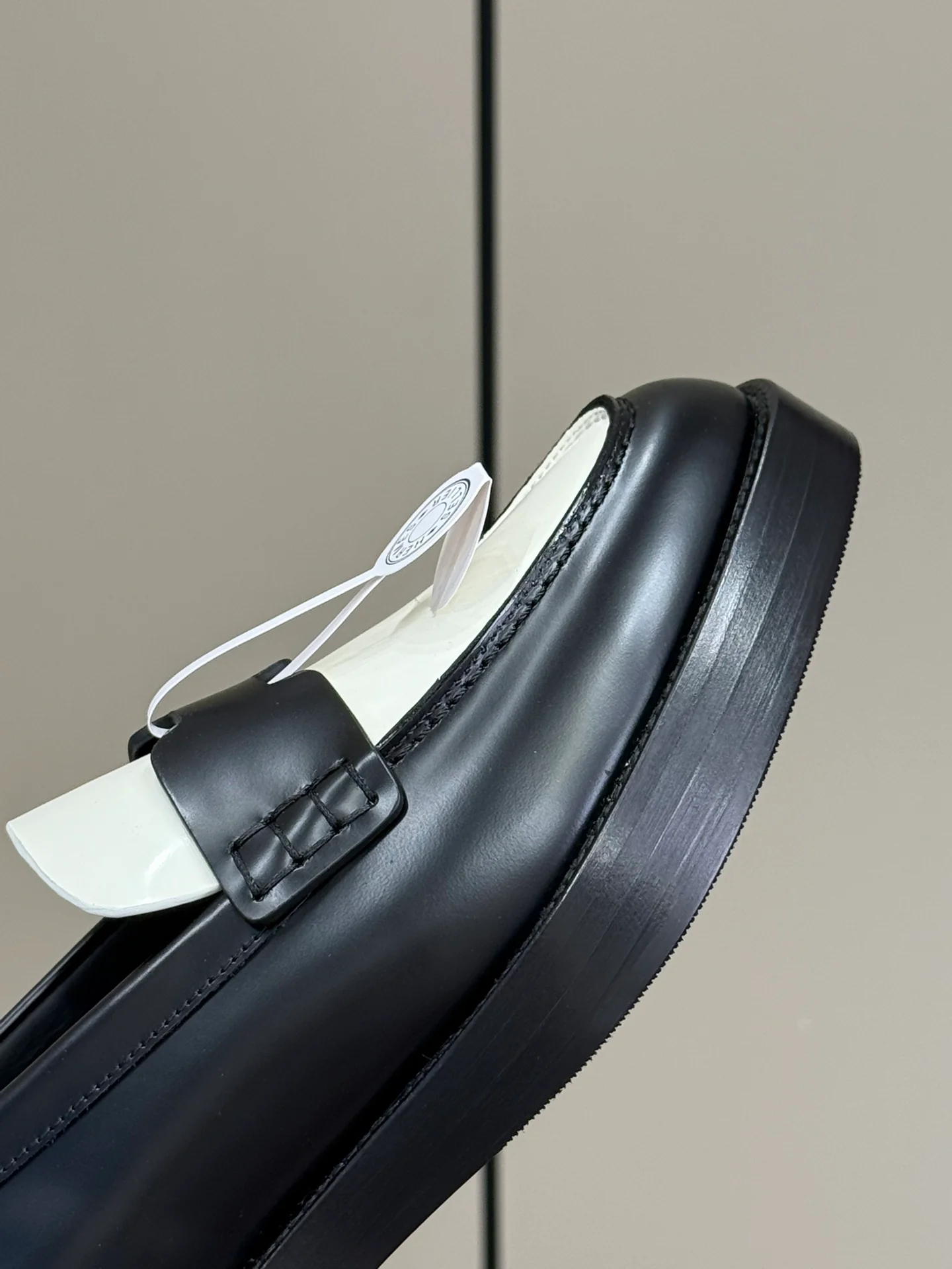 Лоферы Hermes 2024 - черные