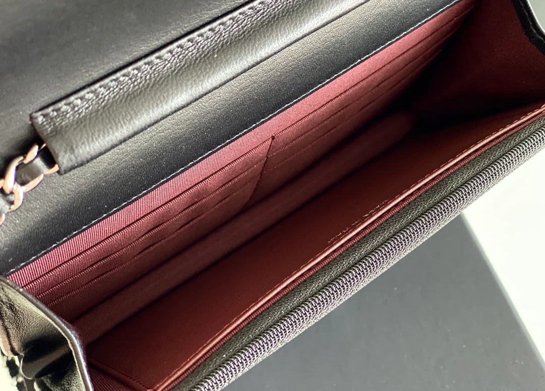 Chanel - Классическая цепочка WOC - Черная овечья кожа с серебряной пряжкой