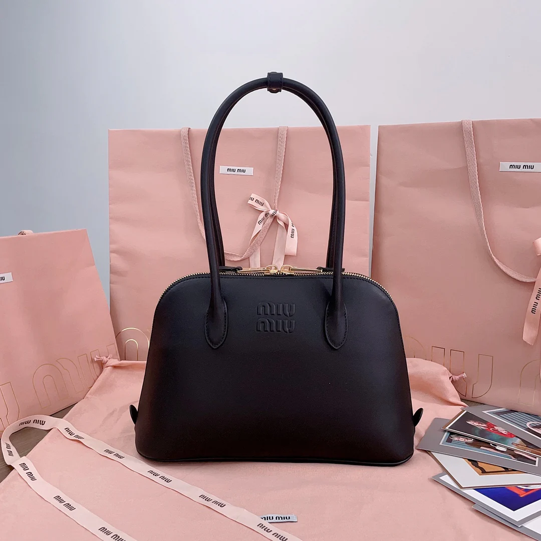 Miu Miu - Черная сумка-ракушка