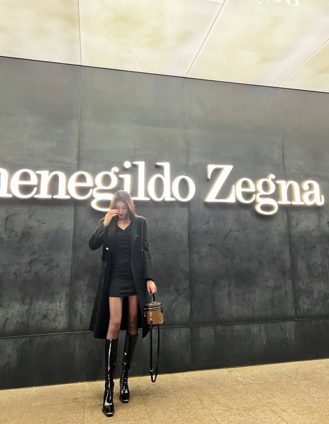 m43986-LV-Cannes Money Bucket-Handbag/Crossbody Bag