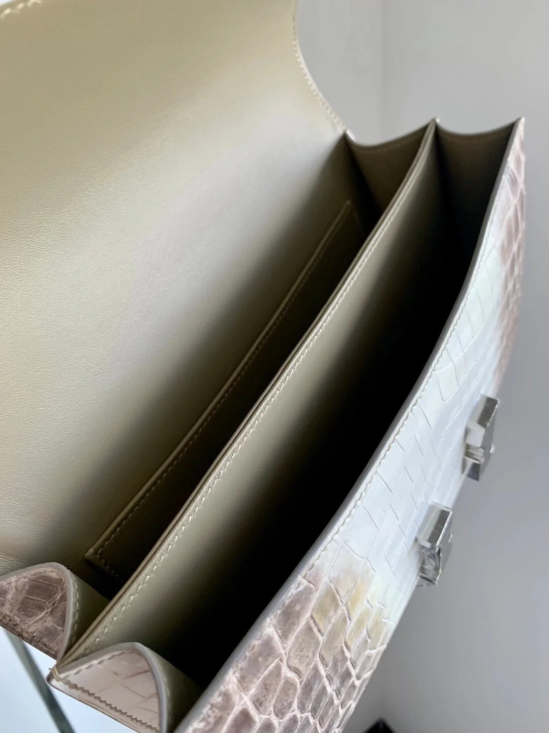 Серебряная пряжка Hermes Constance 26 Elan Himalaya