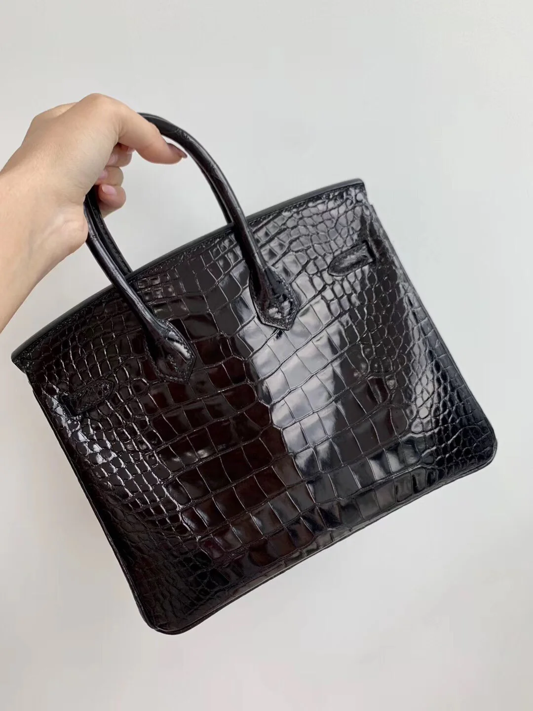 Hermes Birkin 25-89noir, кожа аллигатора, черная золотая пряжка