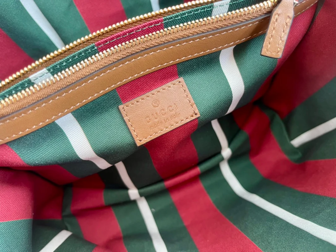 Маленькая сумка через плечо Gucci 2025 из коричневой кожи - коричневая