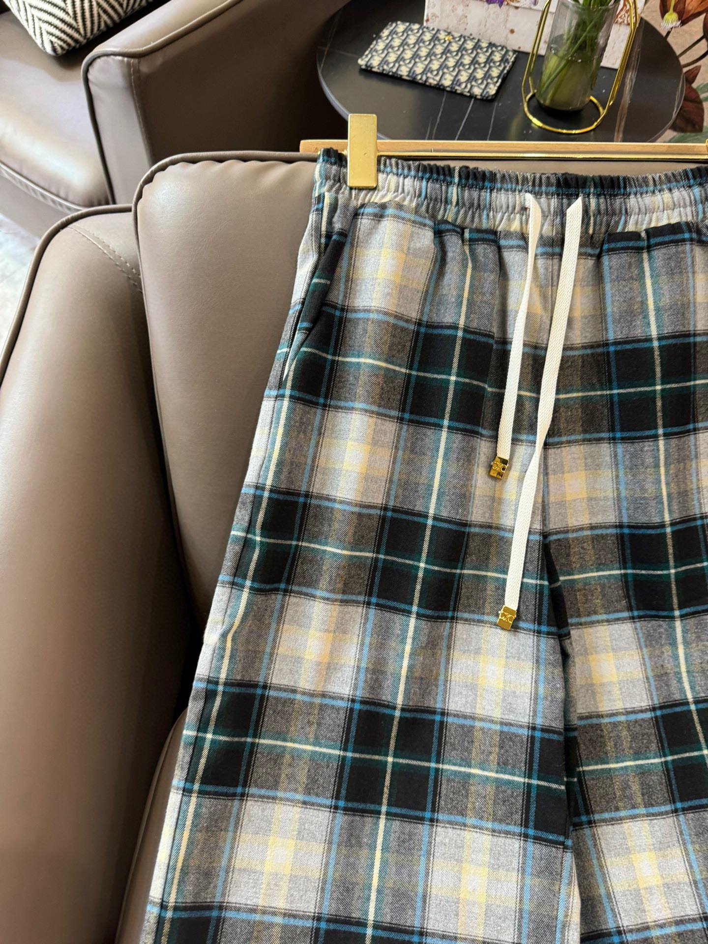 Брюки в клетку Celine 2403 - черные