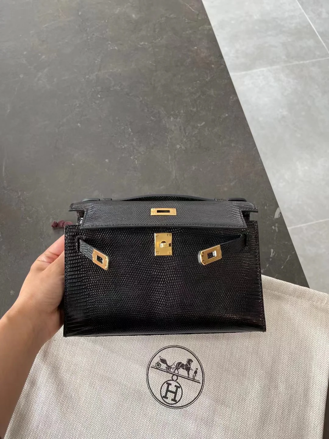 Hermes Kelly Mini 1-го поколения - Кожа ящерицы - Черный - Золотая фурнитура