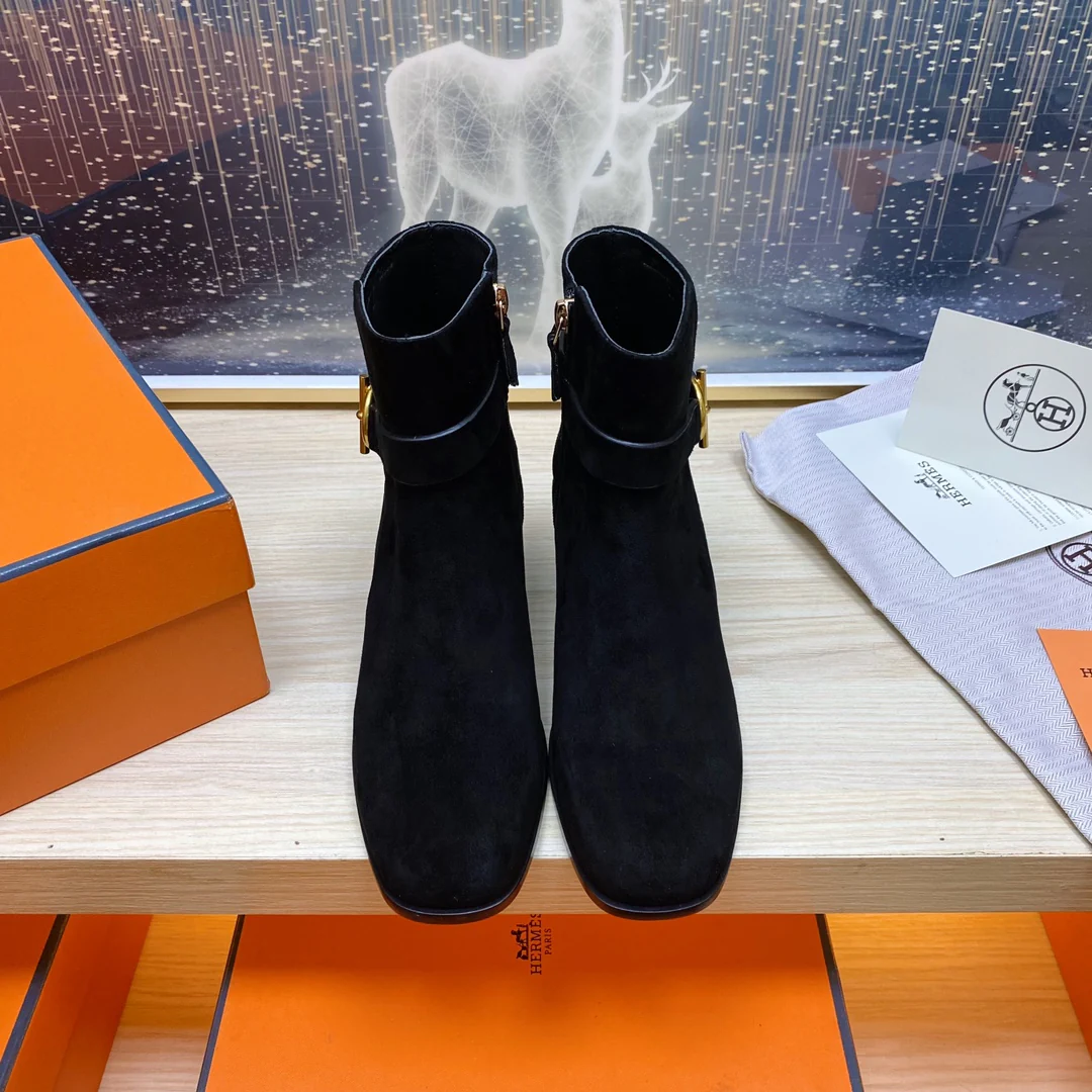 Короткие кожаные сапоги Hermes 2024 - черные