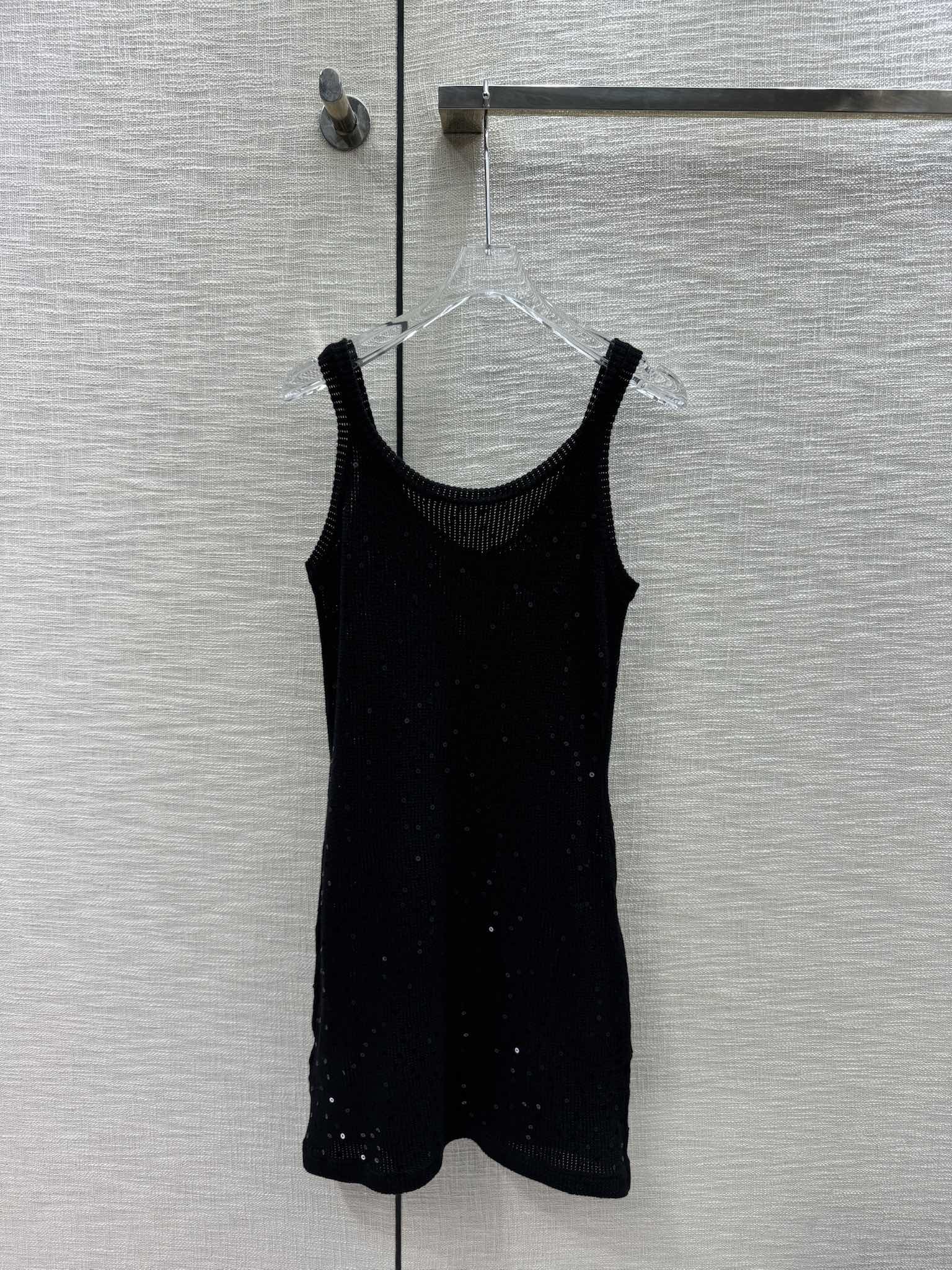 Вязаное платье-жилет Celine 2404 с пайетками - черное