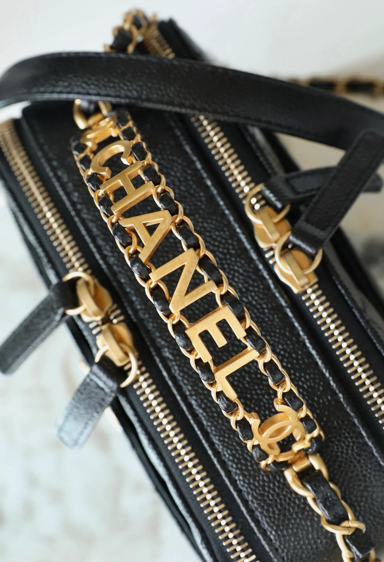 Chanel - Новая сумка-органайзер для фотоаппарата с ручкой в ??виде буквы - Сумка-коробочка