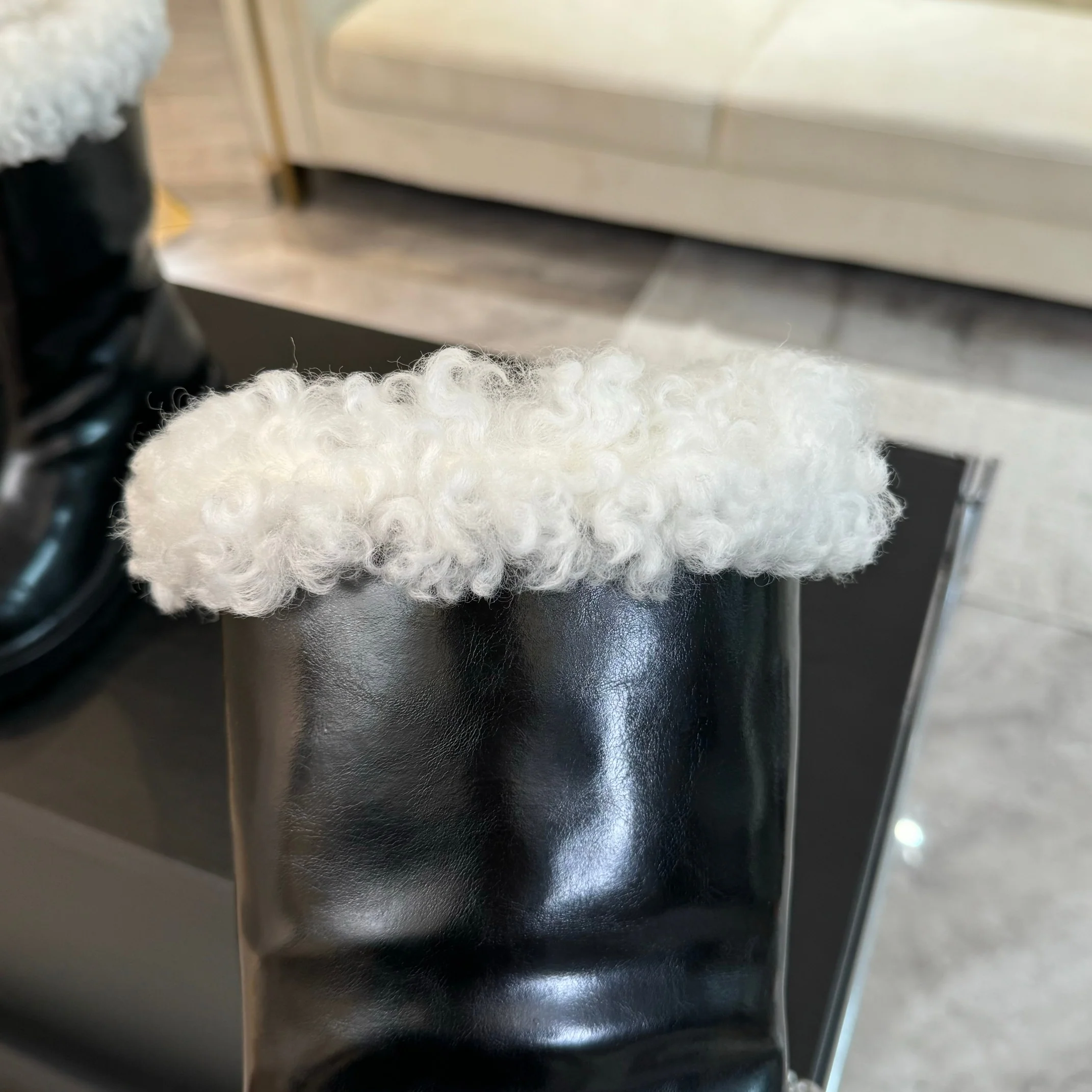 Ботильоны Chanel на платформе из овечьей кожи - черные