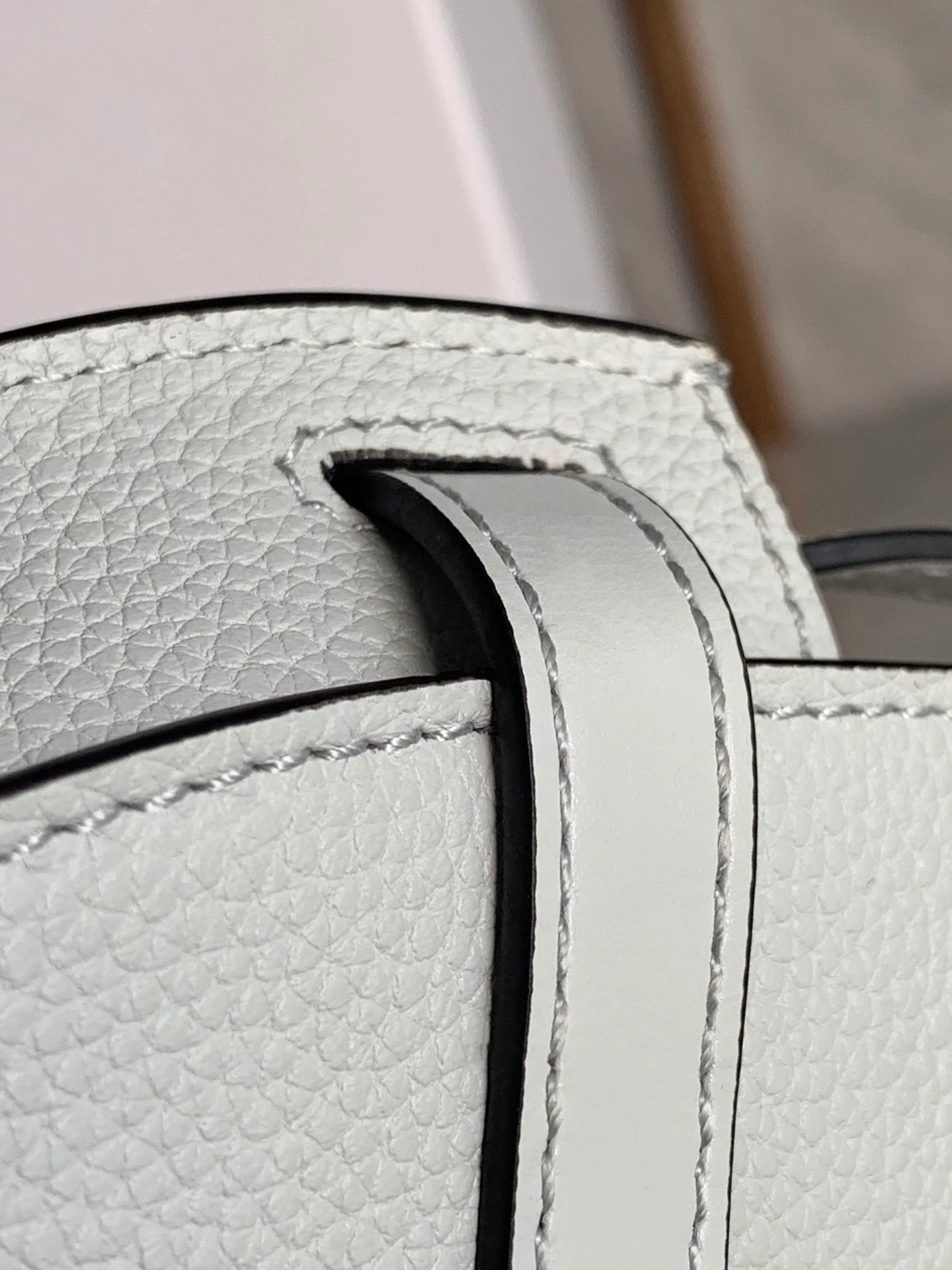 Loewe-gate-mini-21x12-5x9-5-cm-9