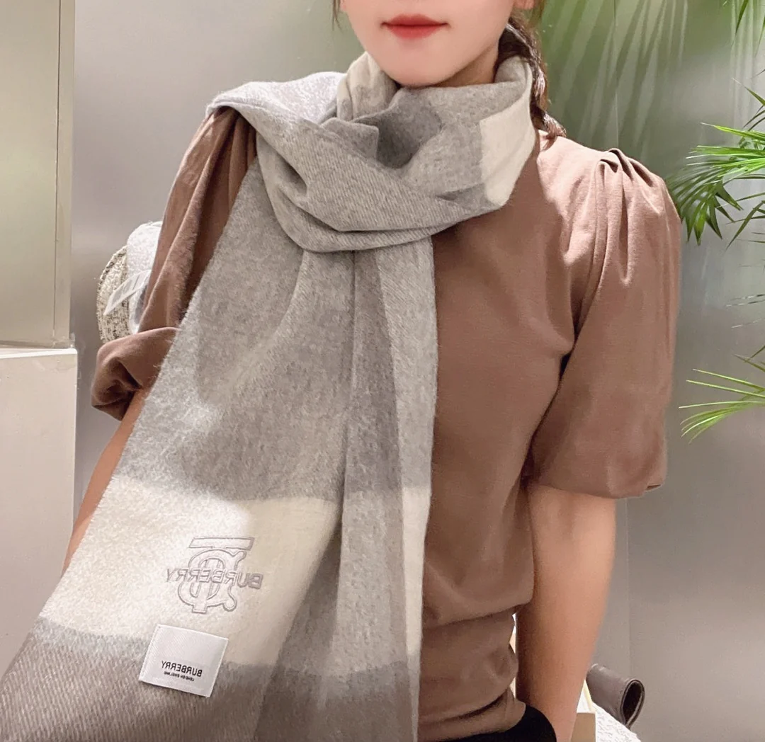 Шарф Burberry в клетку - Размер 30 - 180 см - 100% шерсть - Серый