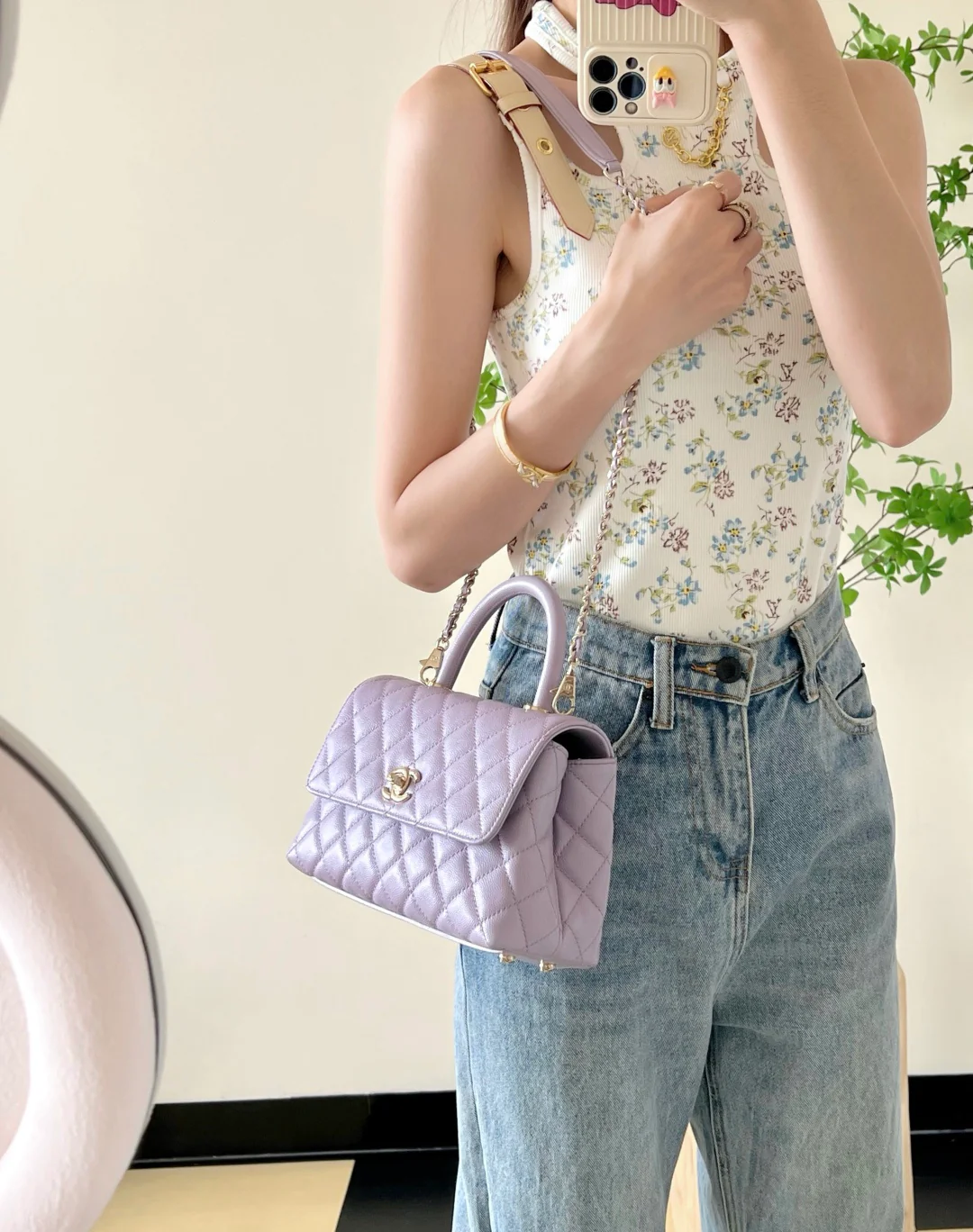 Chanel - Сумочка - Маленькая - Светло-фиолетовая - Светло-золотистая пряжка