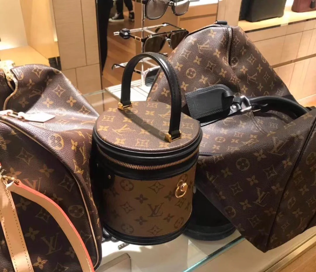lv-m43986-cannes-cylinder bag