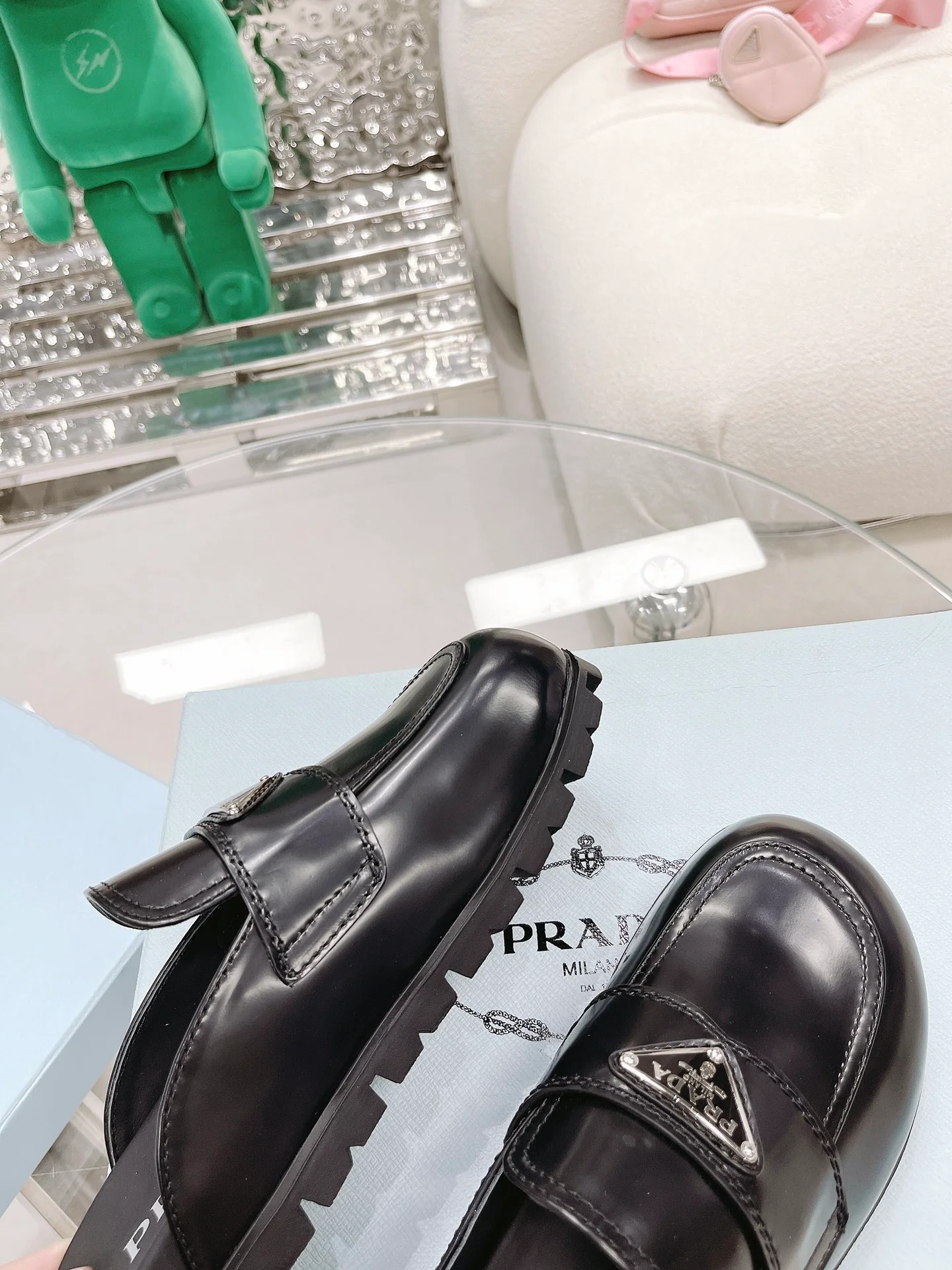 Коллекция Prada 2022 года с подиума - Лоферы на платформе - 2