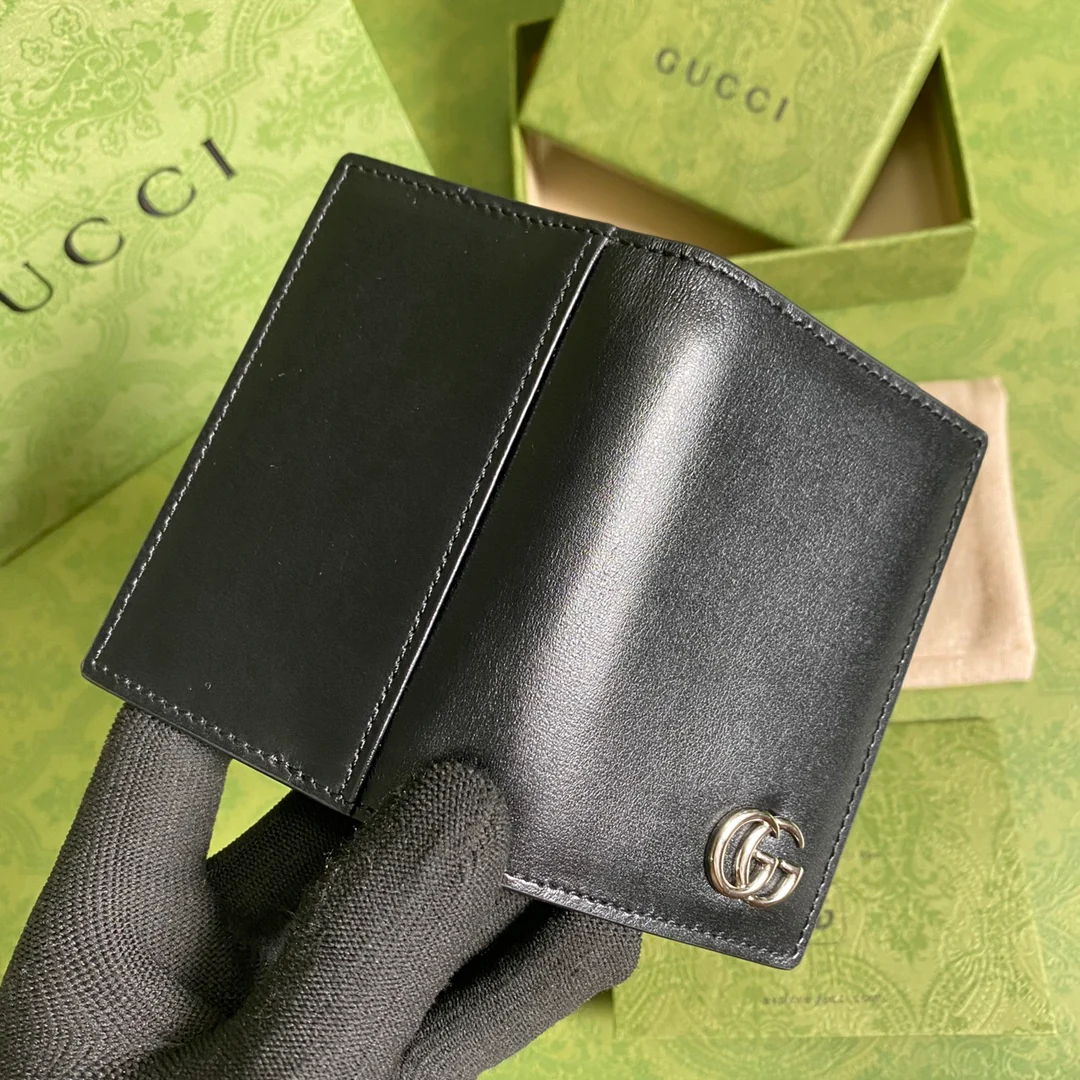 Gucci 牛皮卡包