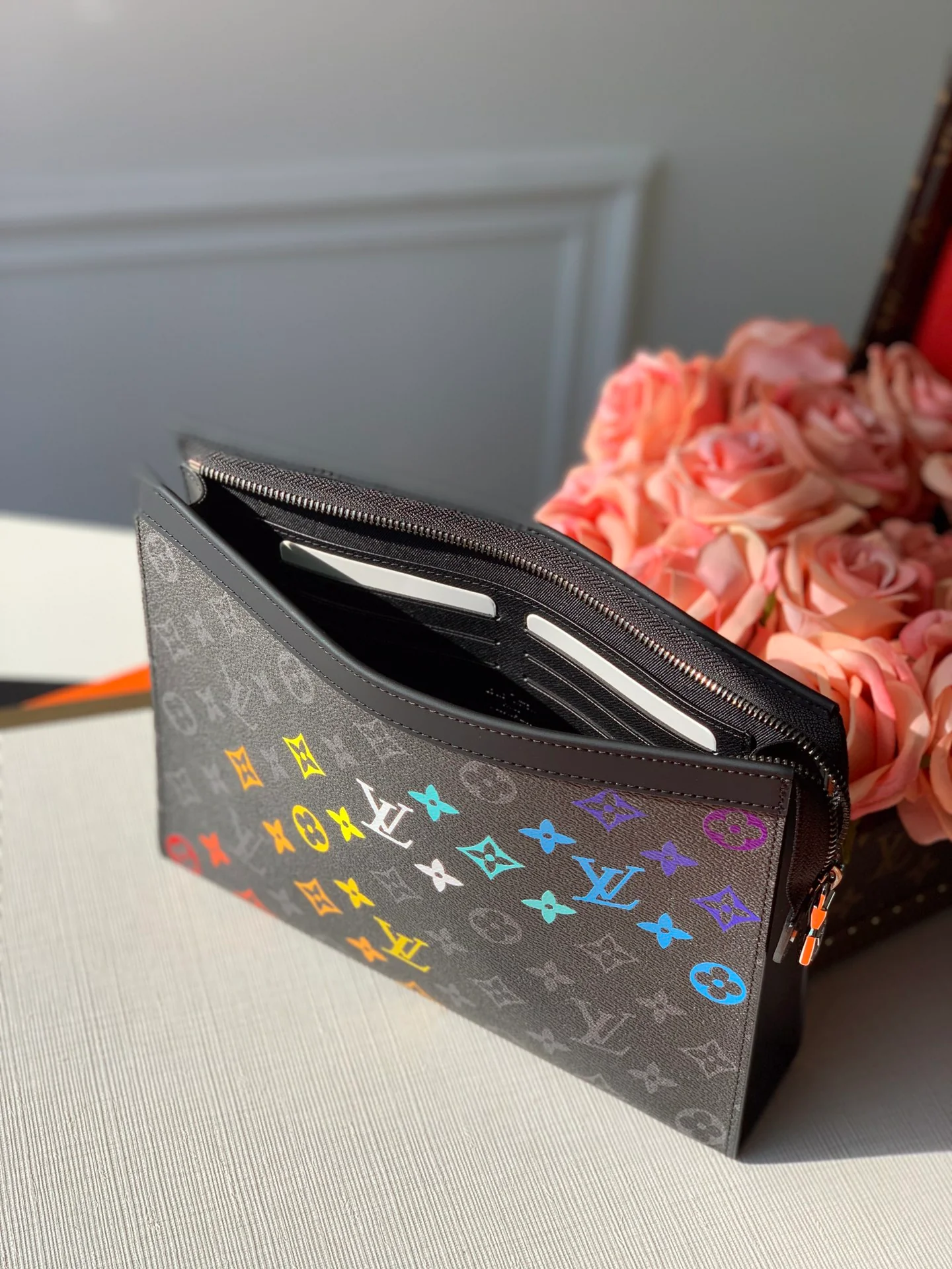 lv-m61692-Радужное сцепление