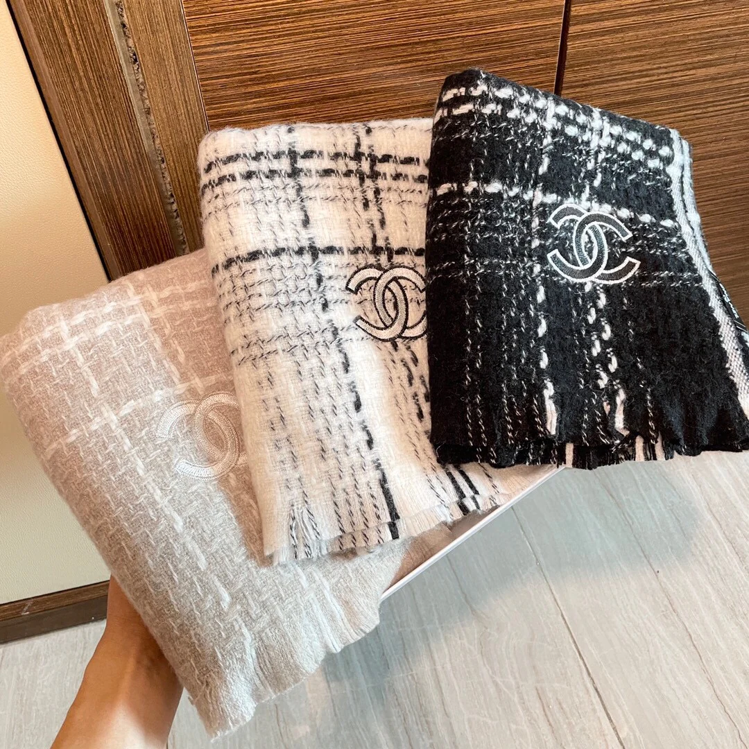 Шарф Chanel в клетку с серебряной нитью - 45 см - 200 см - 100% кашемир