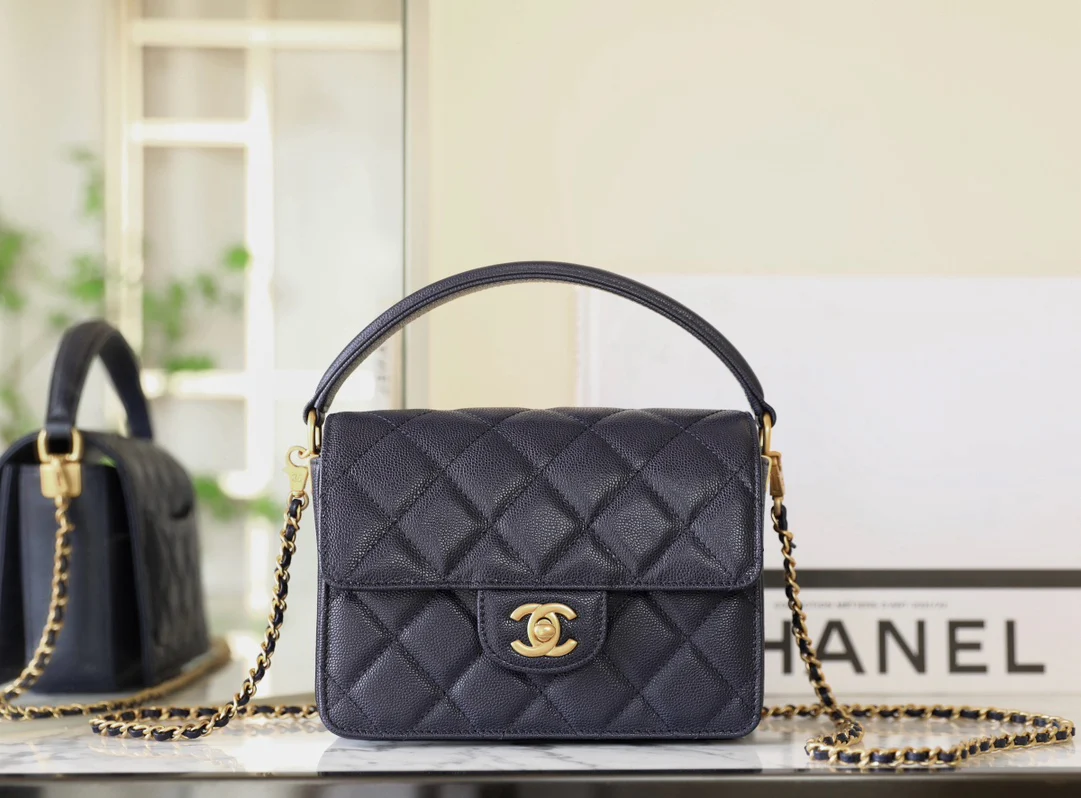 Сумка Chanel Medium Handle Flap Bag - синяя