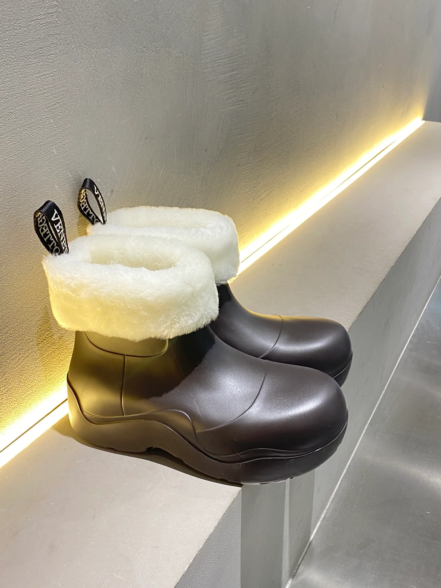 BV - Шерстяные зимние сапоги - Шоколадно-коричневые