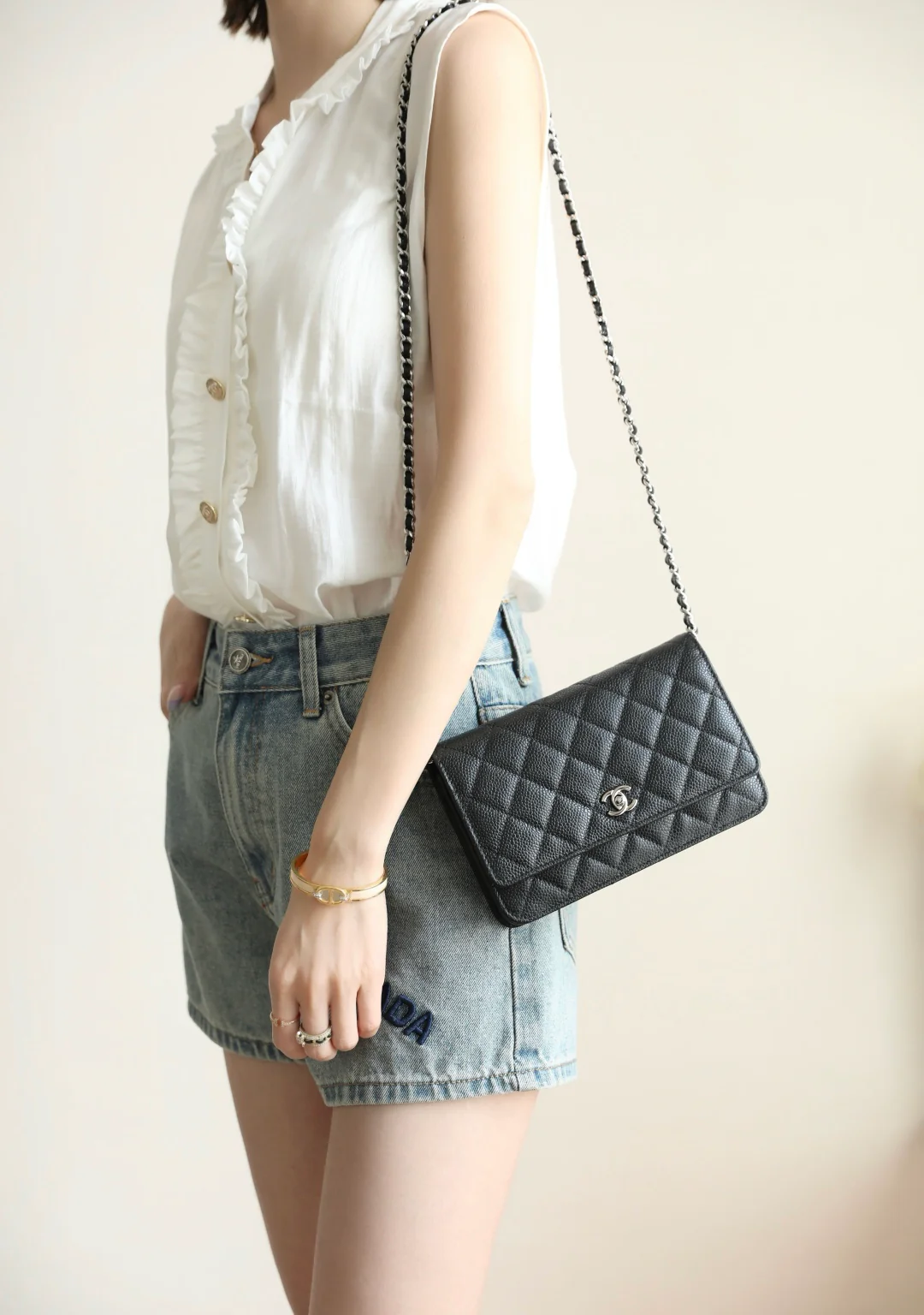 Chanel WOC Черное золото