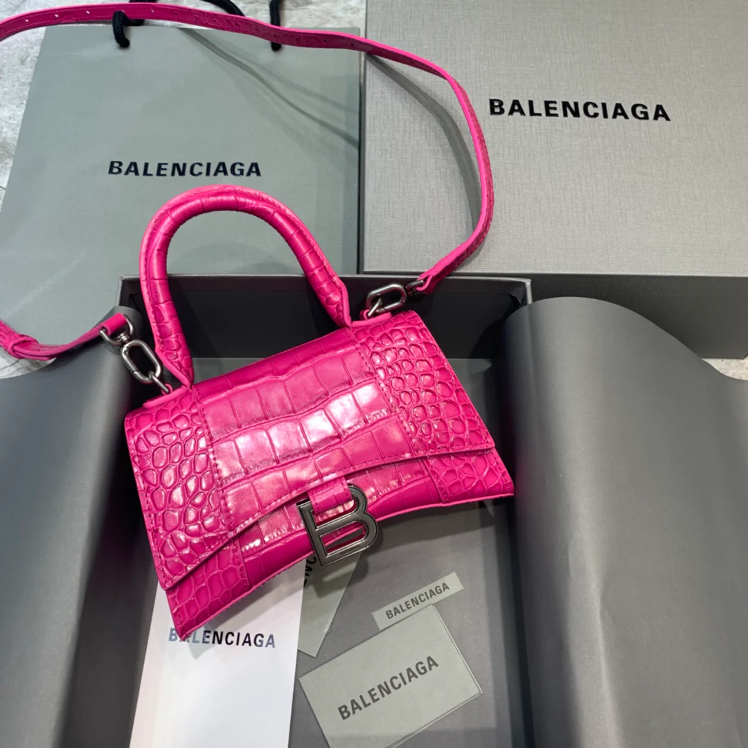 Сумка Balenciaga Hourglass, размер XS, цвет ?розово-красная крокодиловая кожа?.