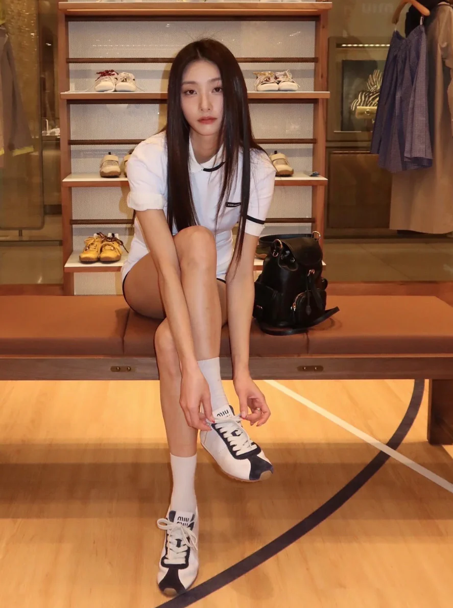 Рюкзак Miu Miu из канваса и кожи — маленький, черный — Outfit Sharing