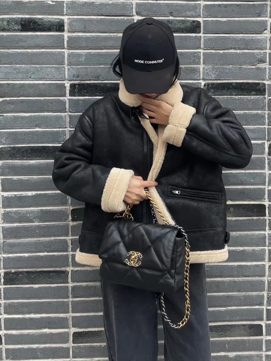 Маленькая сумочка Chanel 19bag - черная