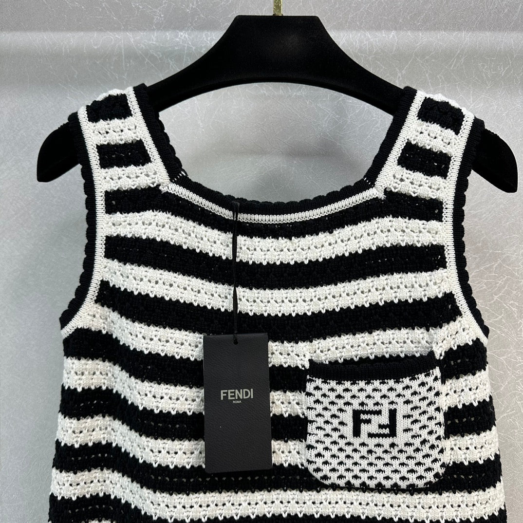 Fendi - 2403 - Весна/Лето 2024. Новый модный жилет - черно-белые полоски.