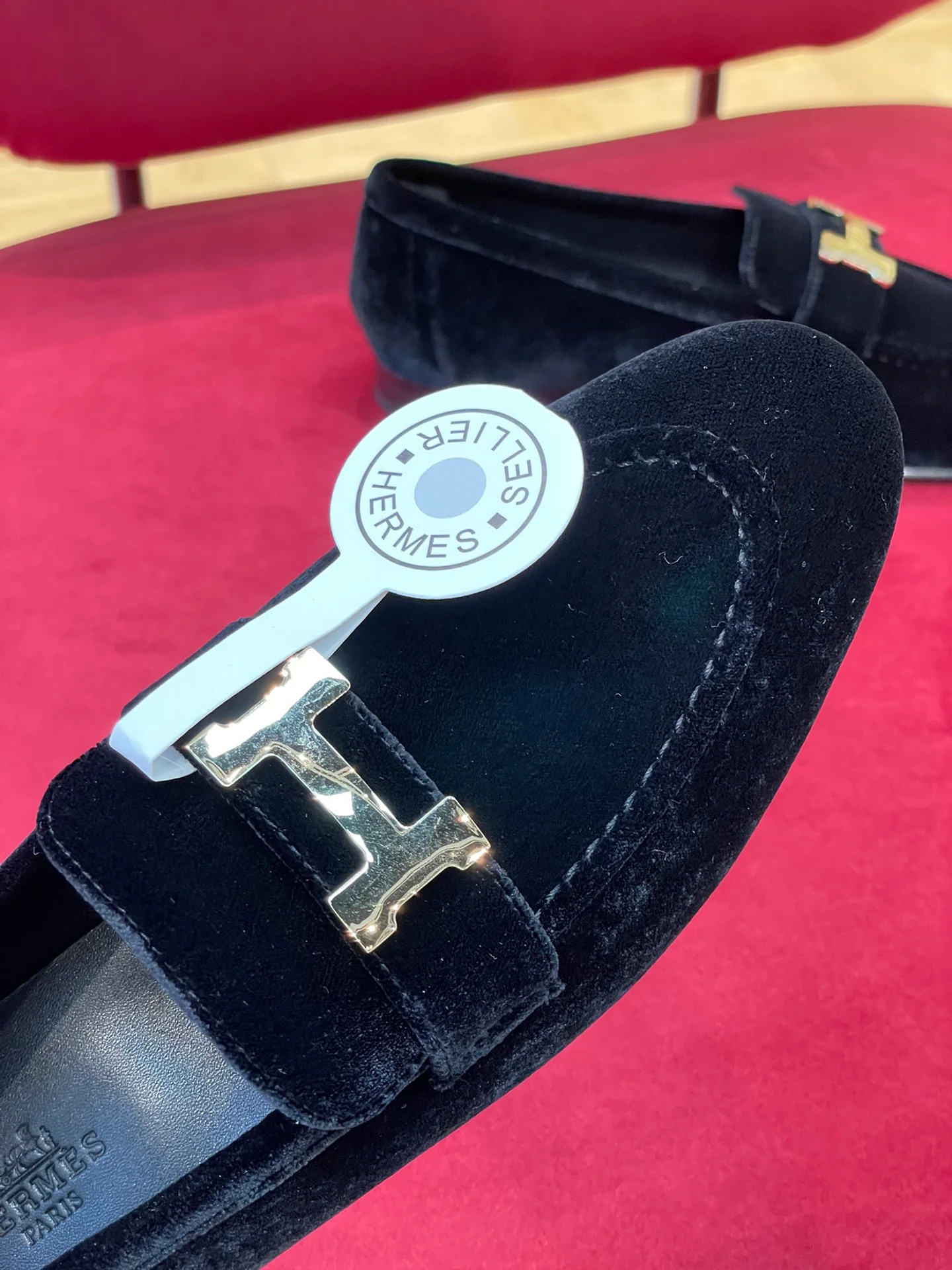 Бархатные лоферы Hermes с эмблемой H-Buck
