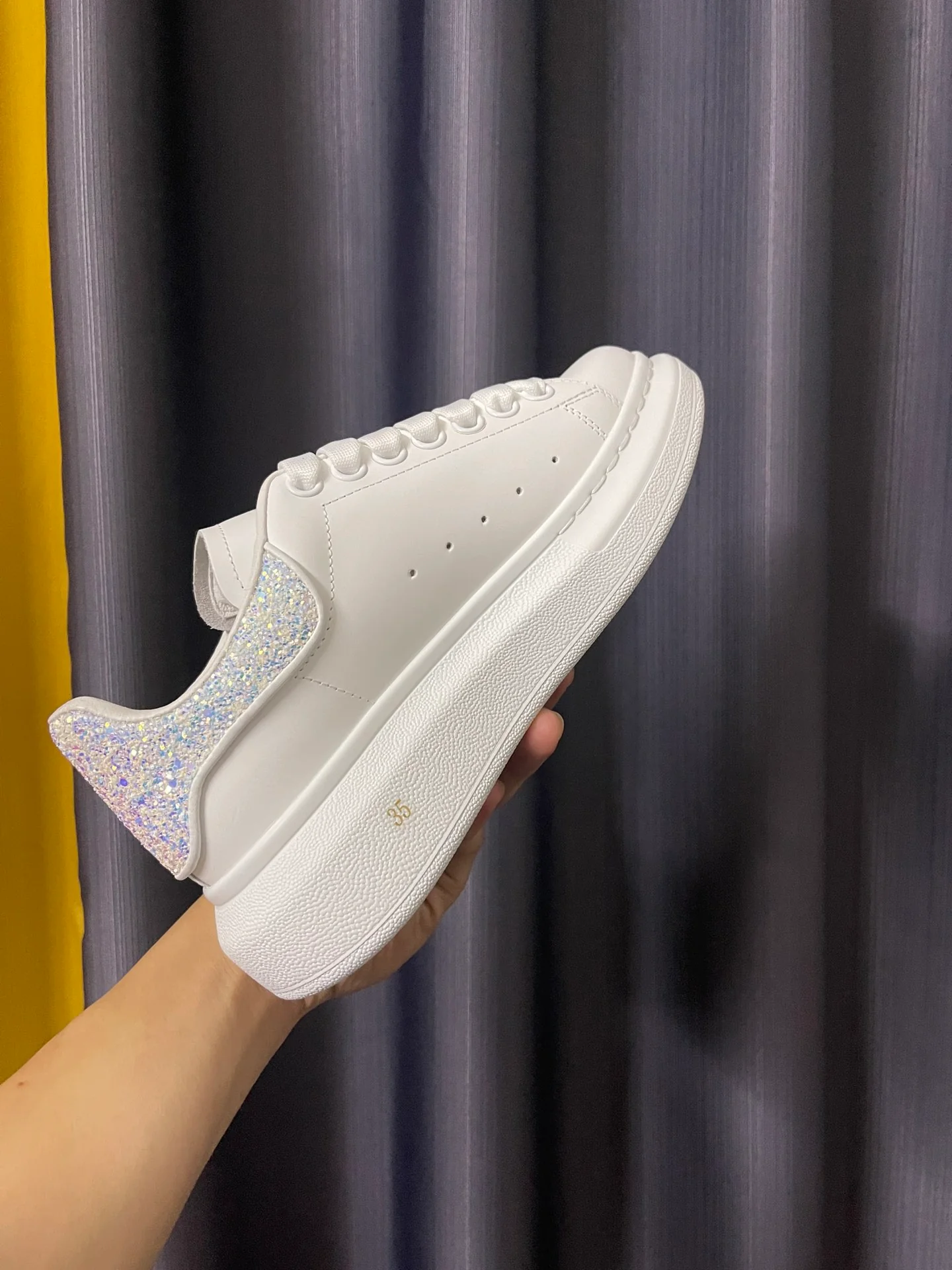 Классические белые кроссовки McQueen - унисекс - переливающийся белый - премиум-издание