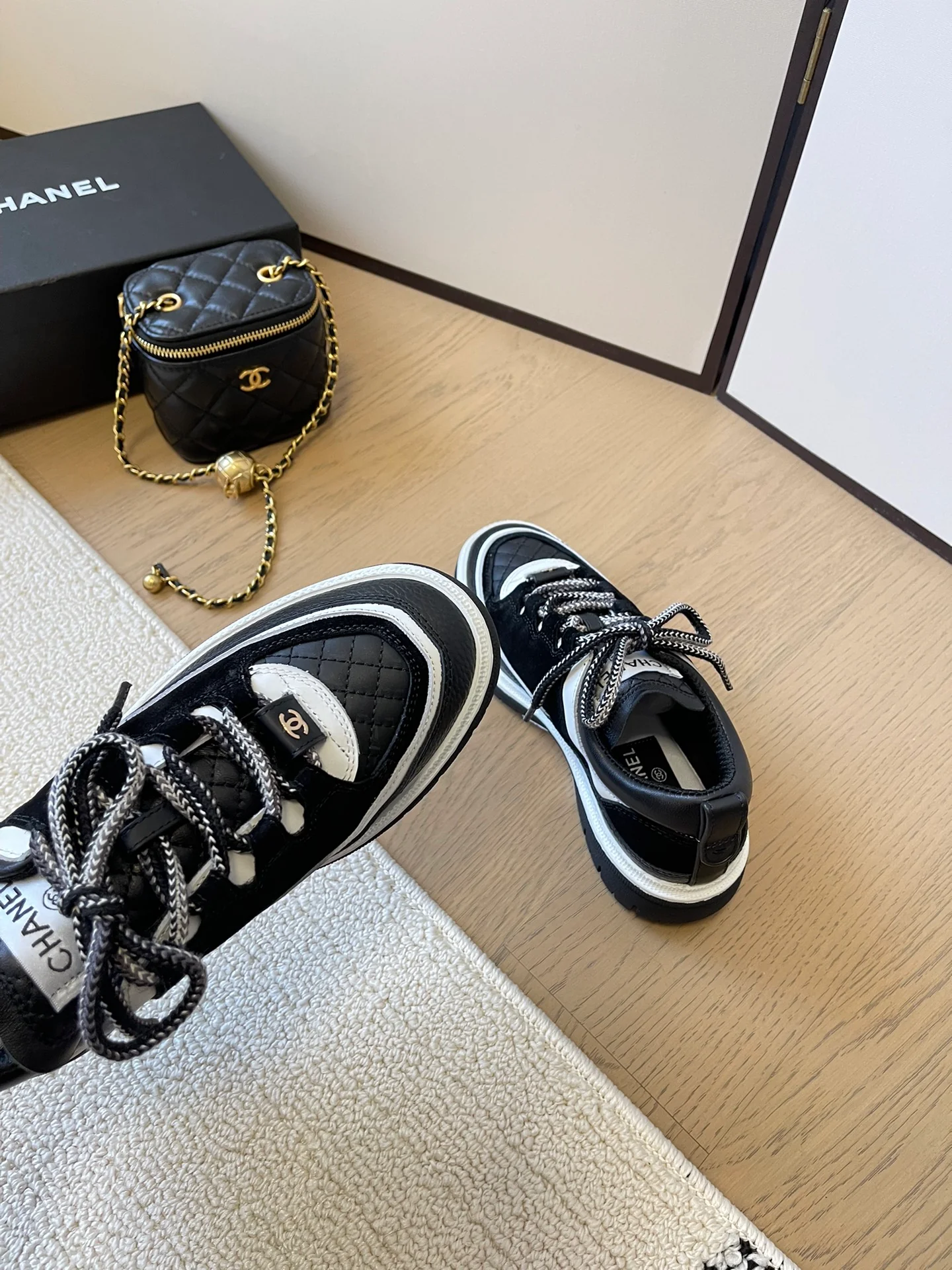 Повседневные туфли Chanel 2024 - черные