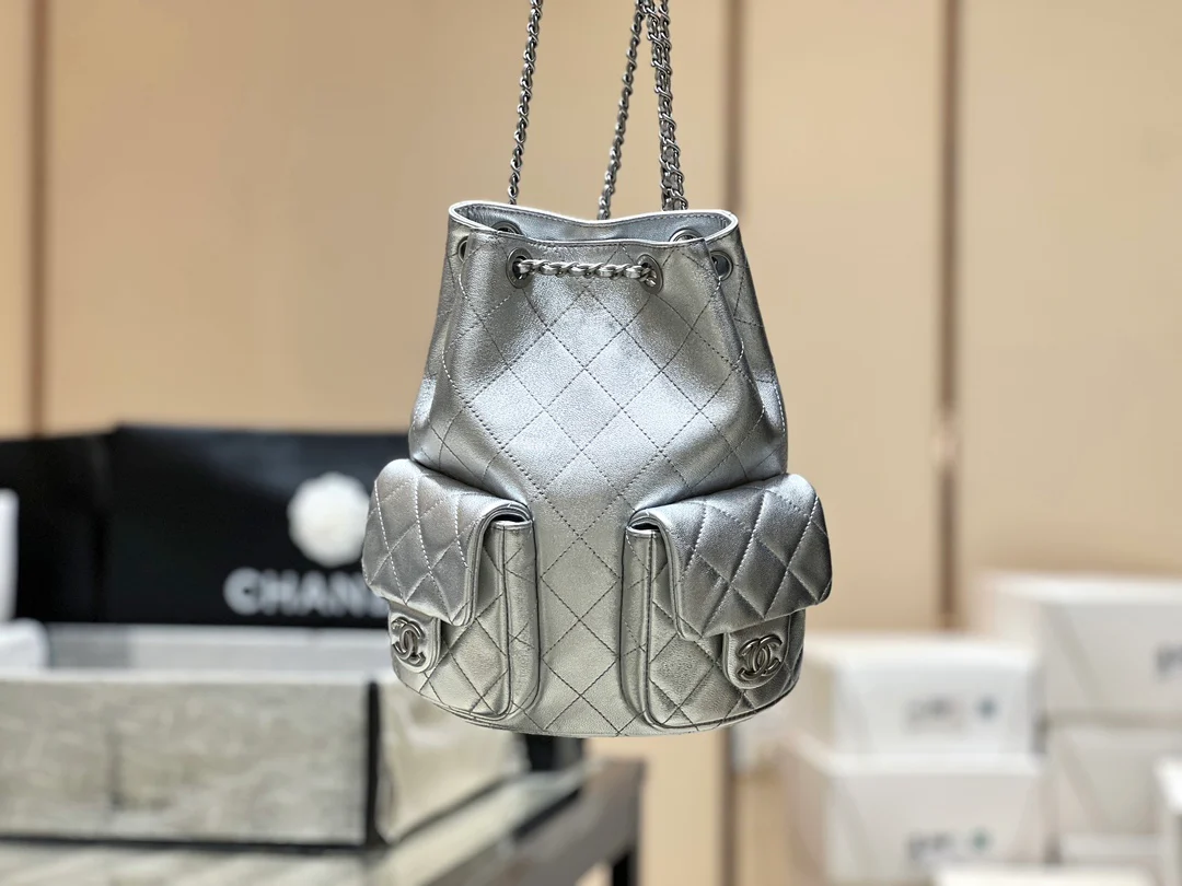 Рюкзак Chanel с двумя карманами - серебристый