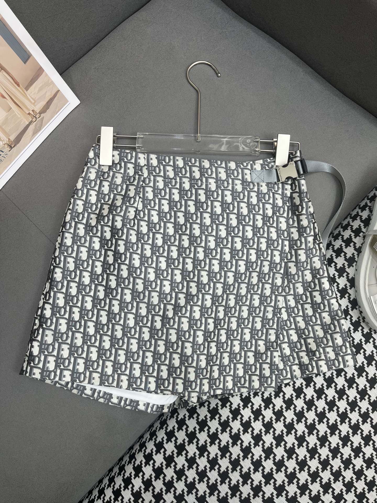 Новая коллекция Dior 2403-24ss Весна/Лето: шорты и юбка - Черный