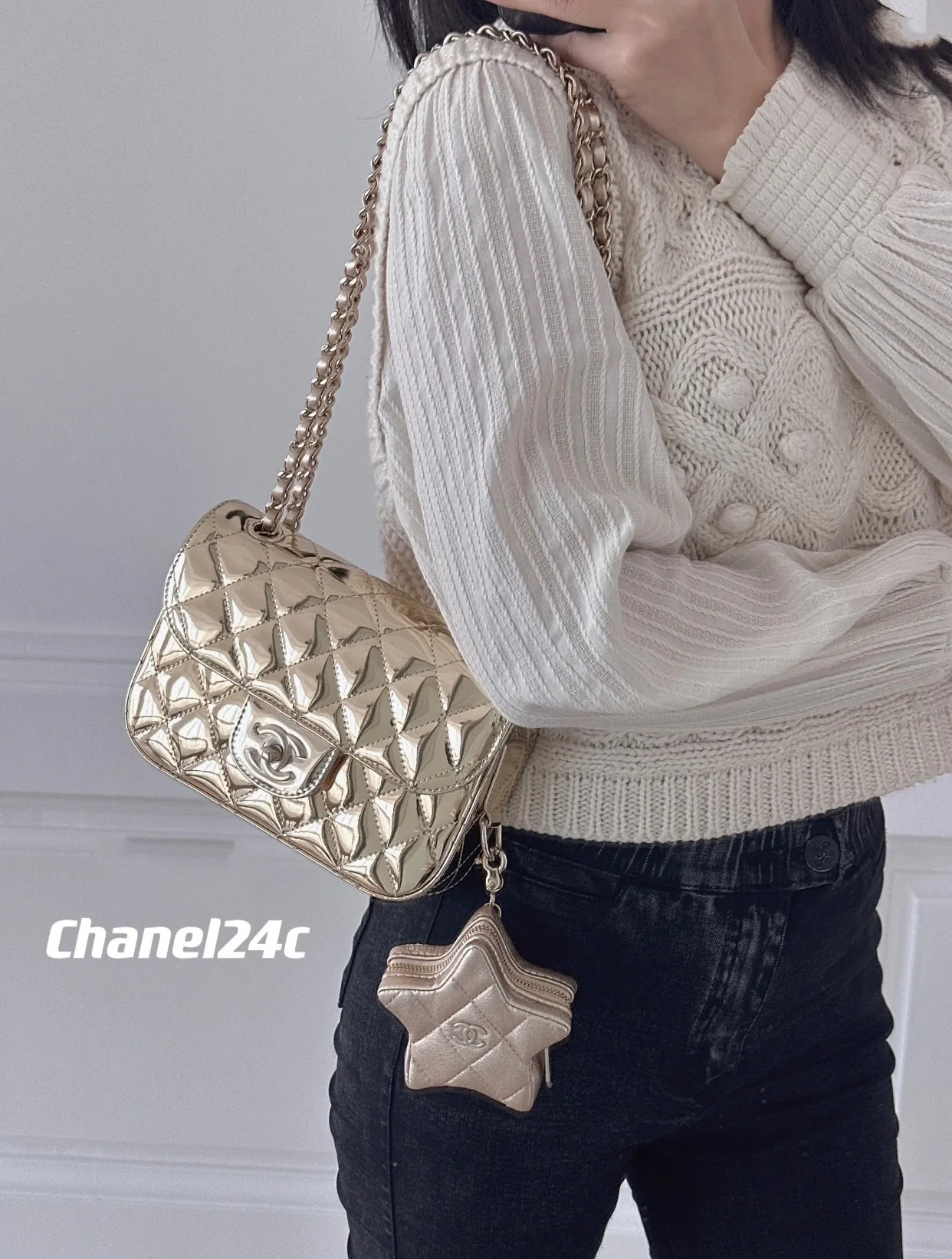Весенняя коллекция Chanel 24c - Золотой кошелек для монет со звездным узором