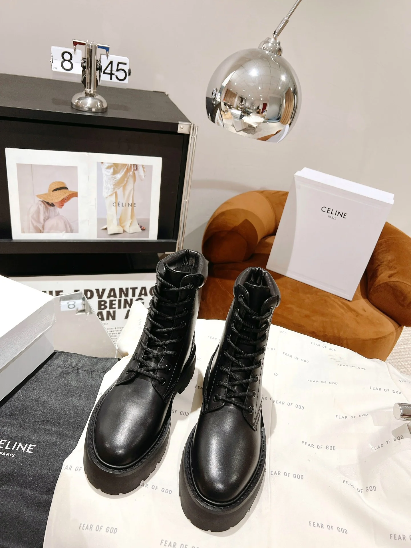 Ботильоны Celine в британском стиле - 1