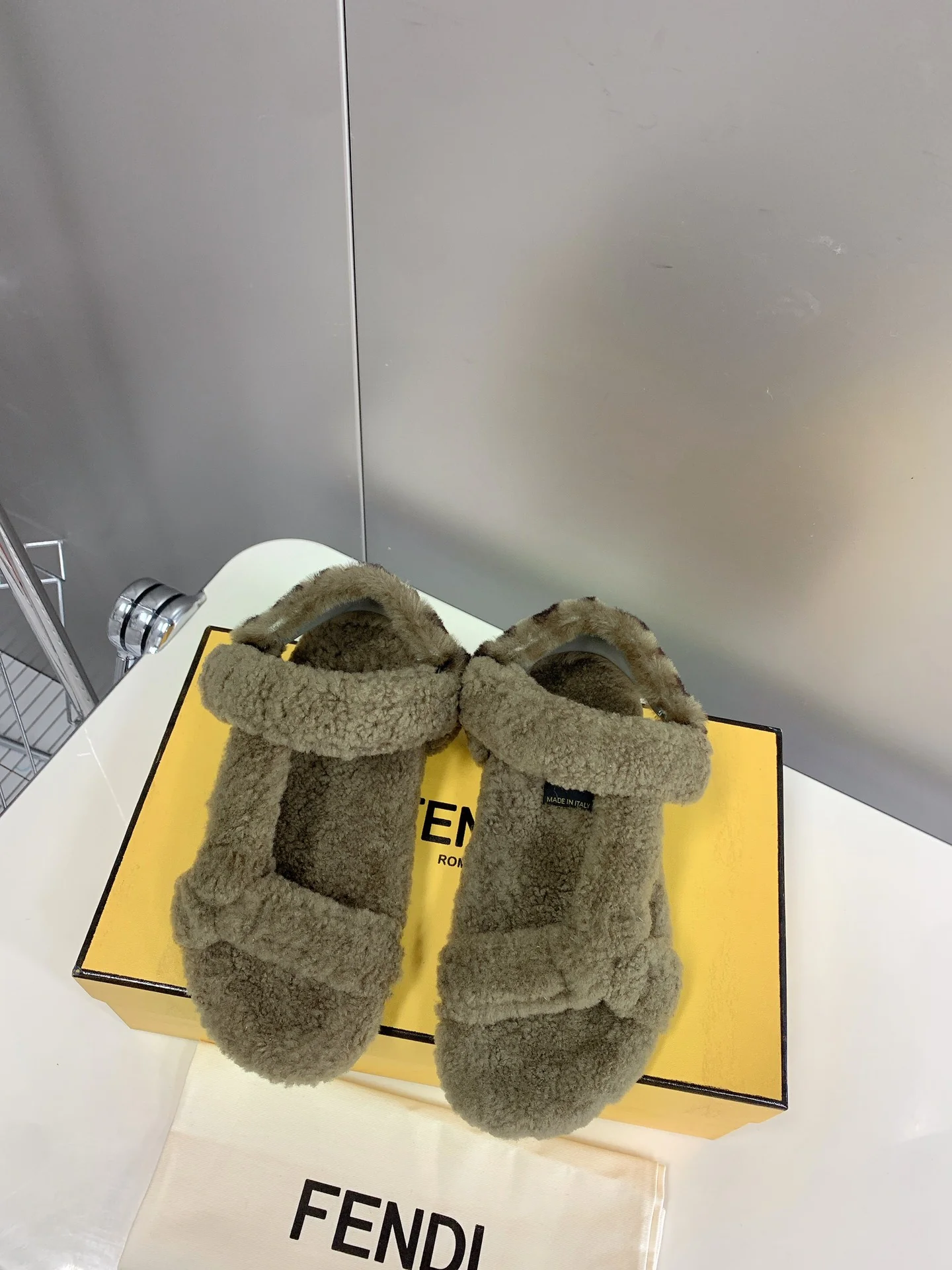 Fendi - Мягкие сандалии - Зеленые