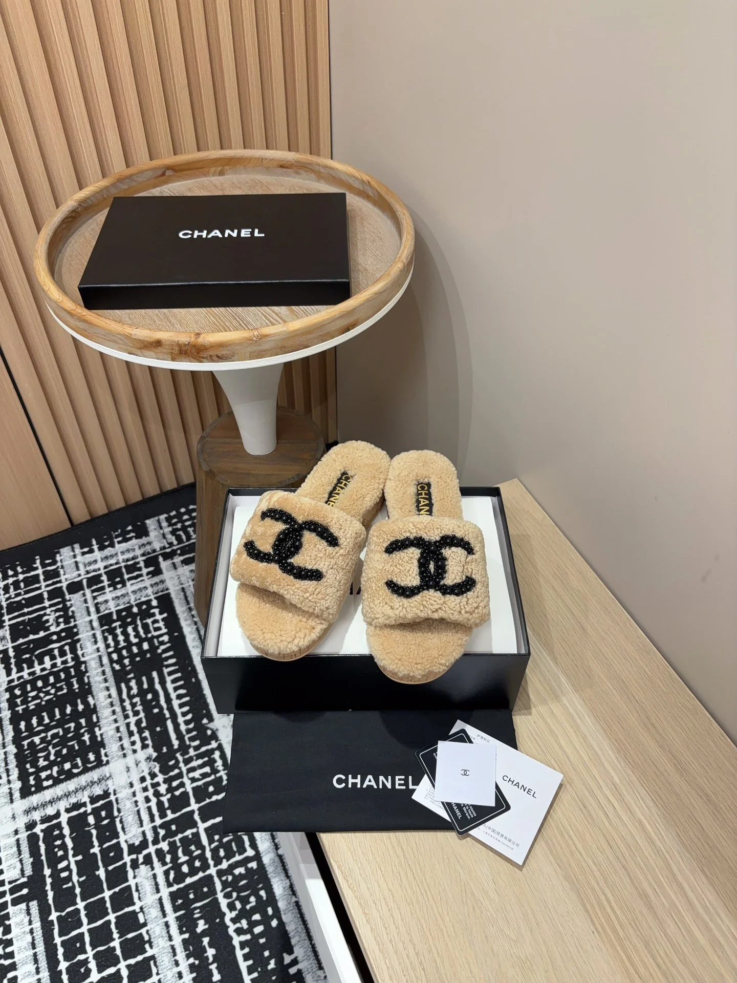 Шерстяные тапочки Chanel 2024 - Кофейно-коричневые